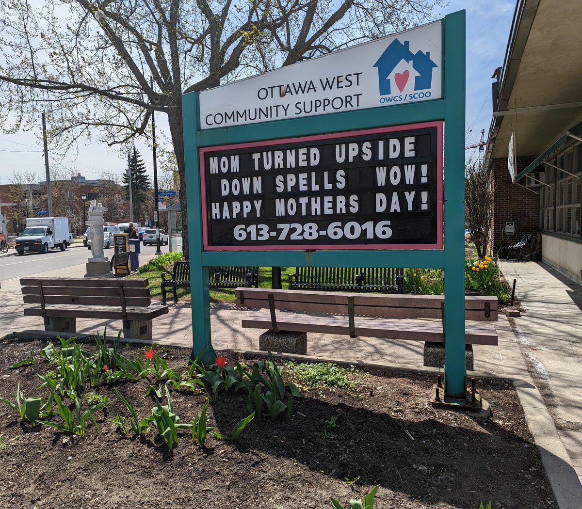 OttawaWestCS's tweet photo. #HappyMothersDay #OWCSsign https://t.co/uOIBa3GZRp