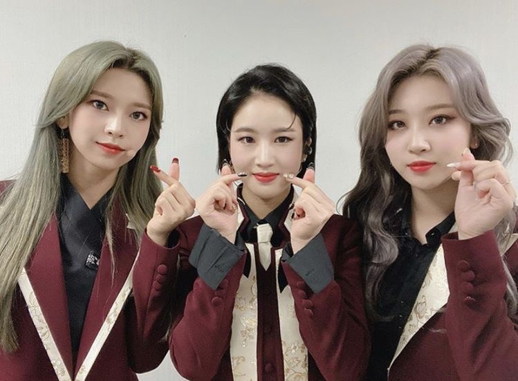 3YEHOURLY's tweet photo. #3YE • #써드아이 https://t.co/tqo01I26Ey