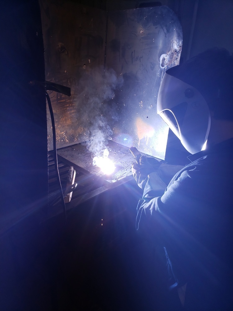 TrentonBulldogs's tweet photo. Welding in Ms. Roy’s Ag class! #TMSPRIDE🐾 https://t.co/oDU03ZDaIP