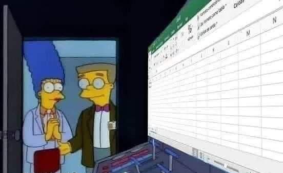 - Y qué hago?!
- Según su currículum tiene conocimientos avanzados en Excel y Paquete Office.