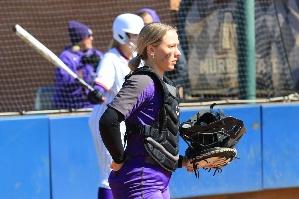 TommieSoftball's tweet photo. No run zone.

#RollToms https://t.co/22bAWki6HX