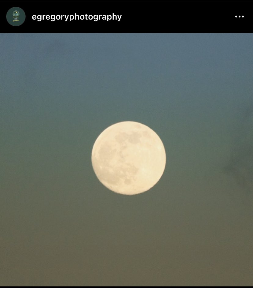 EGPhotography7's tweet photo. It’s been a while! 
Perfect moon rise in rural #Shropshire 
#Canon #canonphotography #igers @ThePhotoHour https://t.co/nA1iwIlcdw