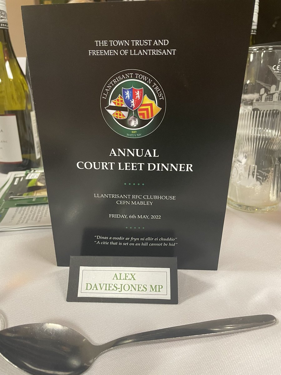 It’s an honour to be invited to recite the Freeman of Llantrisant’s prayer at their annual dinner in <a href="/llantrisantrfc/">Llantrisant RFC</a> this evening ♥️
#Llantrisant <a href="/LlanGuildhall/">Llantrisant Guildhall</a>