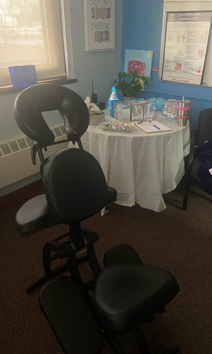 Thank you <a href="/FR_Principals/">ForestRoad Principal</a> for a very relaxing Friday 💆🏼‍♀️ #TeacherAppreciationWeek #feelingappreciated 🥰