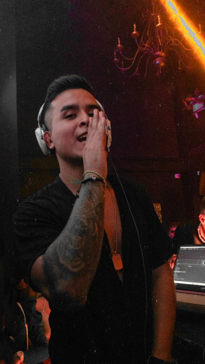 HaderOfficial's tweet photo. EL DJ ROMPIENDO🏌🏻‍♂️
Photo by. bet.films https://t.co/R6U4deCjQe