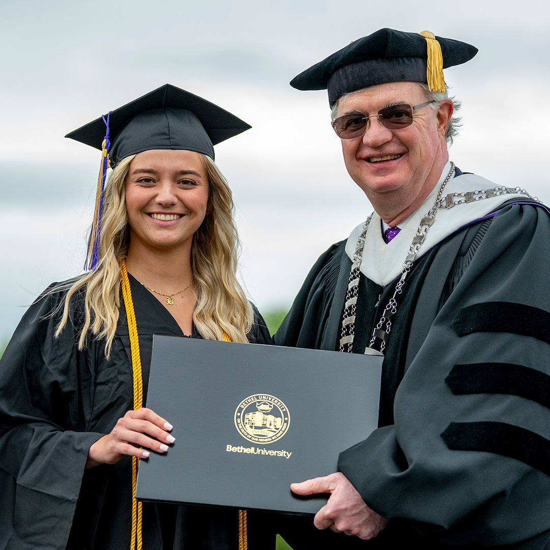 BethelUniv's tweet photo. Commencement weekend is here as we make ready to celebrate the Class of 2022 at 10 a.m. on Saturday!   

To the honorees, enjoy every earned moment! 

A livestream will be available here at 10 a.m. for those unable to attend: https://t.co/U9GlTrpEQu https://t.co/YDstK7siGM