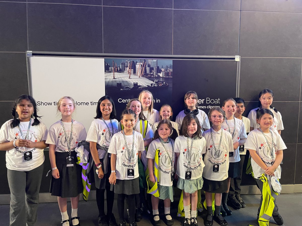 ManorParkSchSM1's tweet photo. The choir are excited to perform at the #YoungVoices2022 concert! https://t.co/UFjaURBh2C
