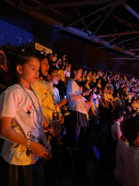ManorParkSchSM1's tweet photo. The choir are excited to perform at the #YoungVoices2022 concert! https://t.co/UFjaURBh2C
