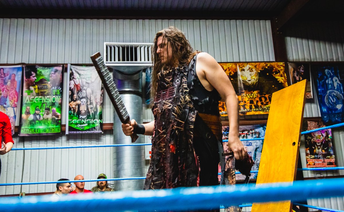 skydelacrimosa's tweet photo. JUST REALIZED I HIT 1000 FOLLOWERS IN THE LAST COUPLE OF DAYS... THANK YOU ALL AND LETS KEEP MOVING THAT NUMBER FORWARD IN THE NAME OF #EXCESSIVEVIOLENCE
THANKS TO @DROWNEDTEXAS FOR THE PHOTO, AND FOR SOME AWESOME CLIPS OF @WrestleRaveHTX #DEATHTRIAD https://t.co/w8PFcU1xCL