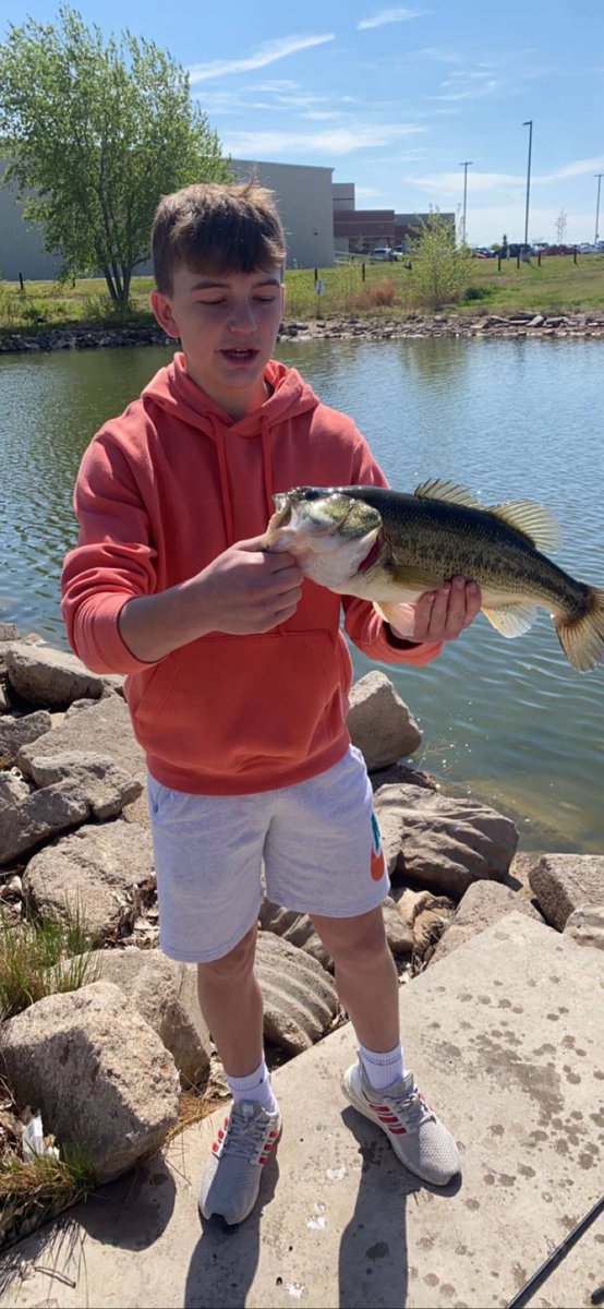 dchsdemonstrong tweet media