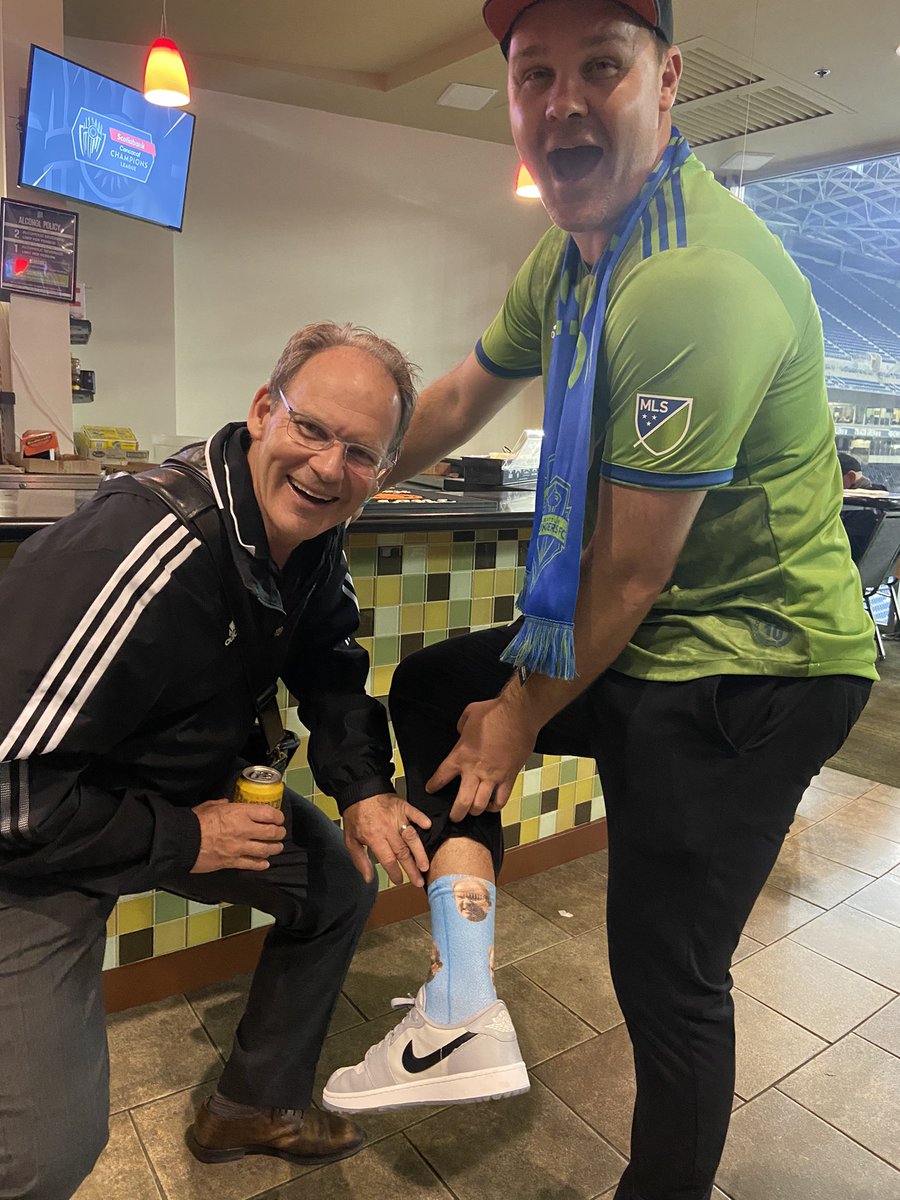 TaylorGraham26's tweet photo. @SoundersFC #LuckySocks @brianschmetzer @ChadMarshall14 https://t.co/PQmfRItmcj