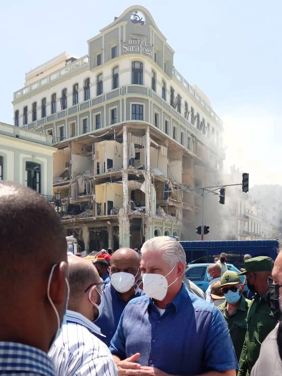Nuestra solidaridad con el hermano Presidente <a href="/DiazCanelB/">Miguel Díaz-Canel Bermúdez</a> y con el pueblo cubano por la explosión ocurrida en el Hotel Saratoga, que dejó fallecidos y decenas de heridos. Enviamos nuestras condolencias a las familias de las víctimas y todo nuestro apoyo. Fuerza #Cuba