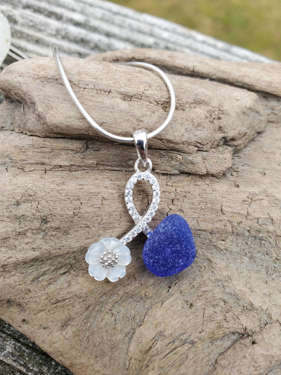 10% off Sale 💙🌊💙

Stop by my shop to check out my
Genuine rare upcycled Sea Glass Jewelry 💙🌊

Handpicked &amp; Made With Love 💙🌊🧜‍♀️