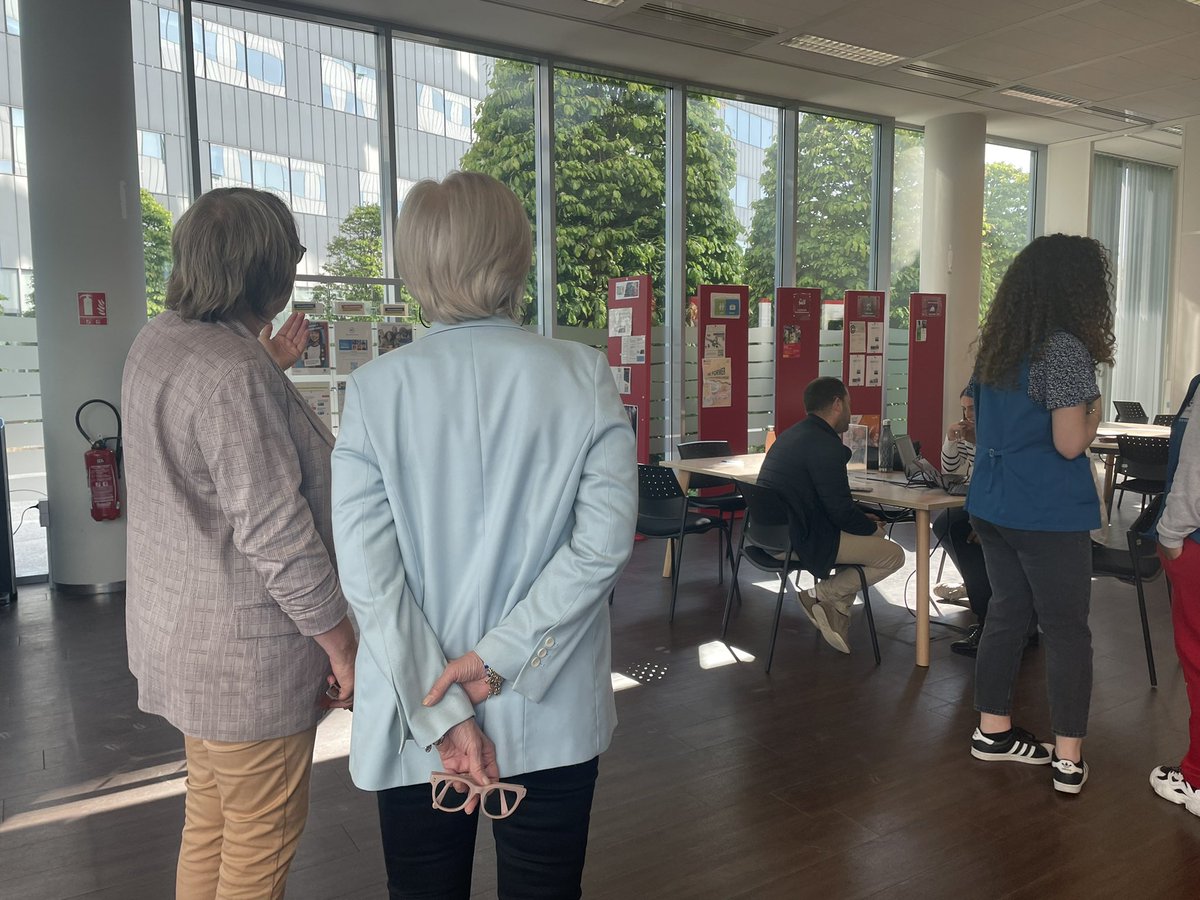 ✅Comme partout en France les chiffres du #chômage diminuent à l’agence @pole_emploi de <a href="/LaMadeleine_59/">Ville de La Madeleine - Officiel</a> ! 

Merci à Fabienne Lelong et ses équipes pour la présentation des services : contrat d’engagement jeune #CEJ, indemnités, relations entreprises, e-réputation…

(1/2 ⤵️)