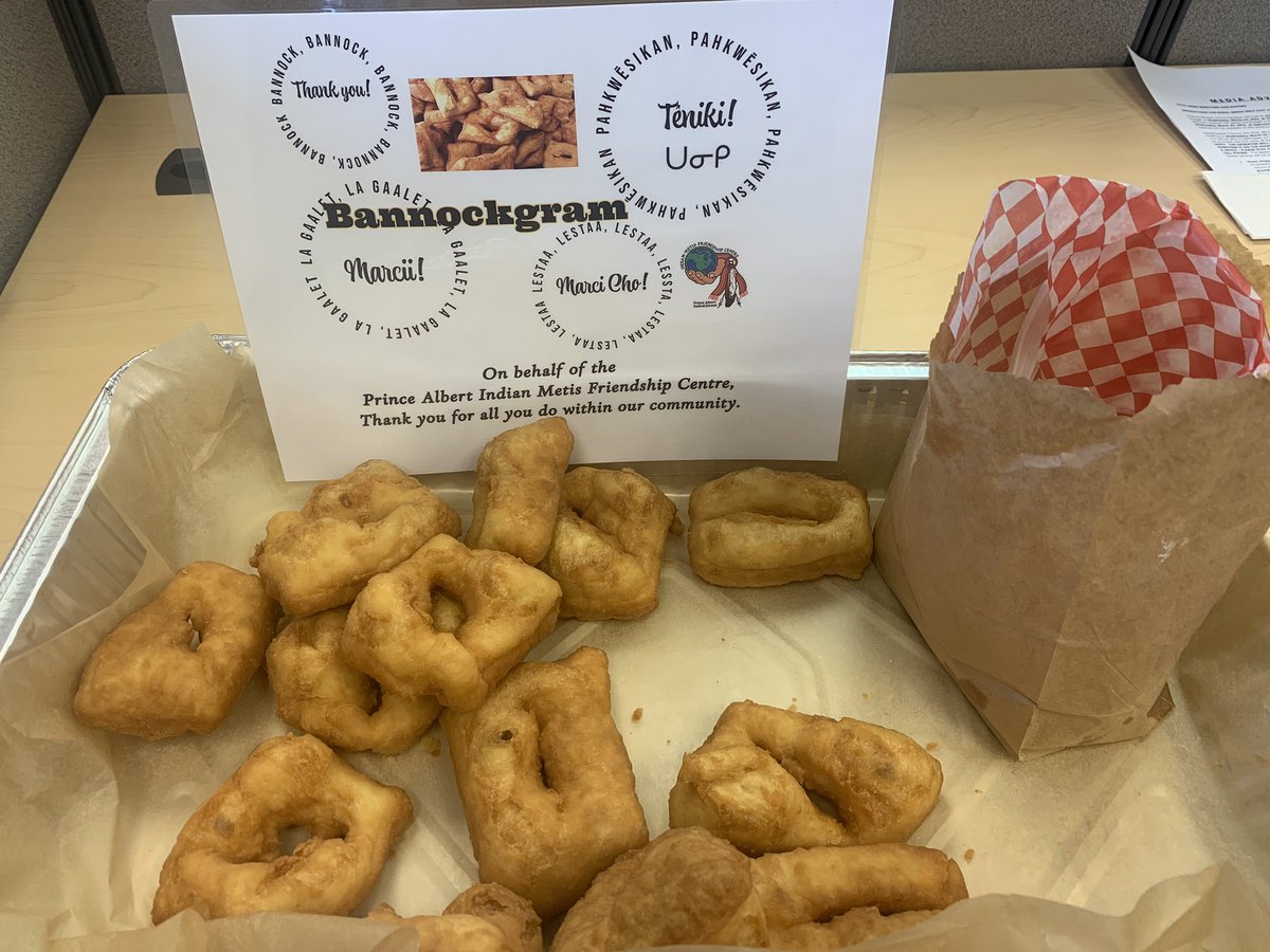 MonteleoneTeena's tweet photo. Thanks to the Indian and Métis Friendship Centre in Prince Albert for dropping off this amazing bannock to the @princealbertnow newsroom! It’s soooooo good! https://t.co/7cJLDc1kl0