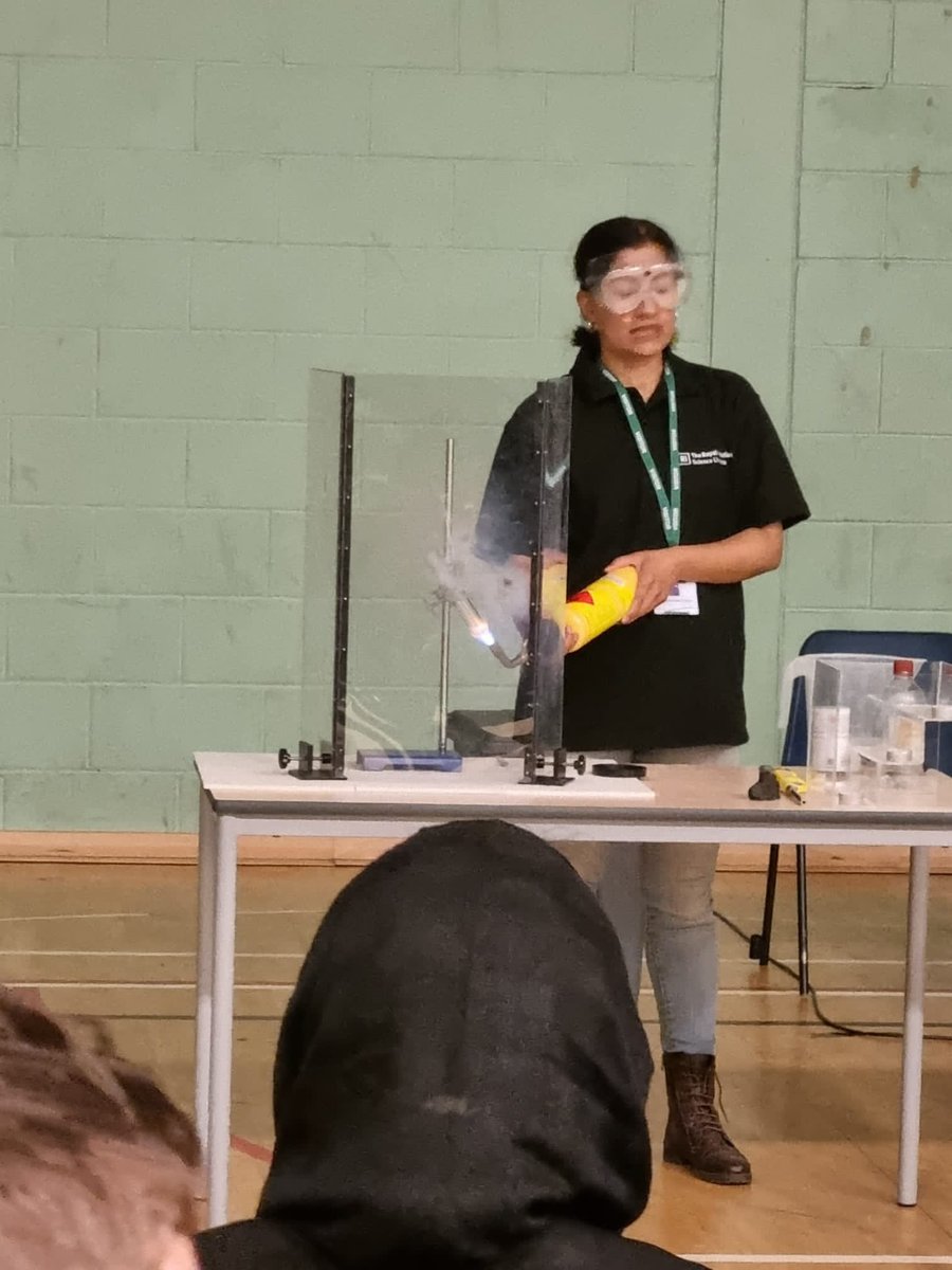 KAScience1's tweet photo. A fantastic day for our year nines today. Chemistry of carbon with EBacc experiences. #RI_science https://t.co/BaxhABaClP