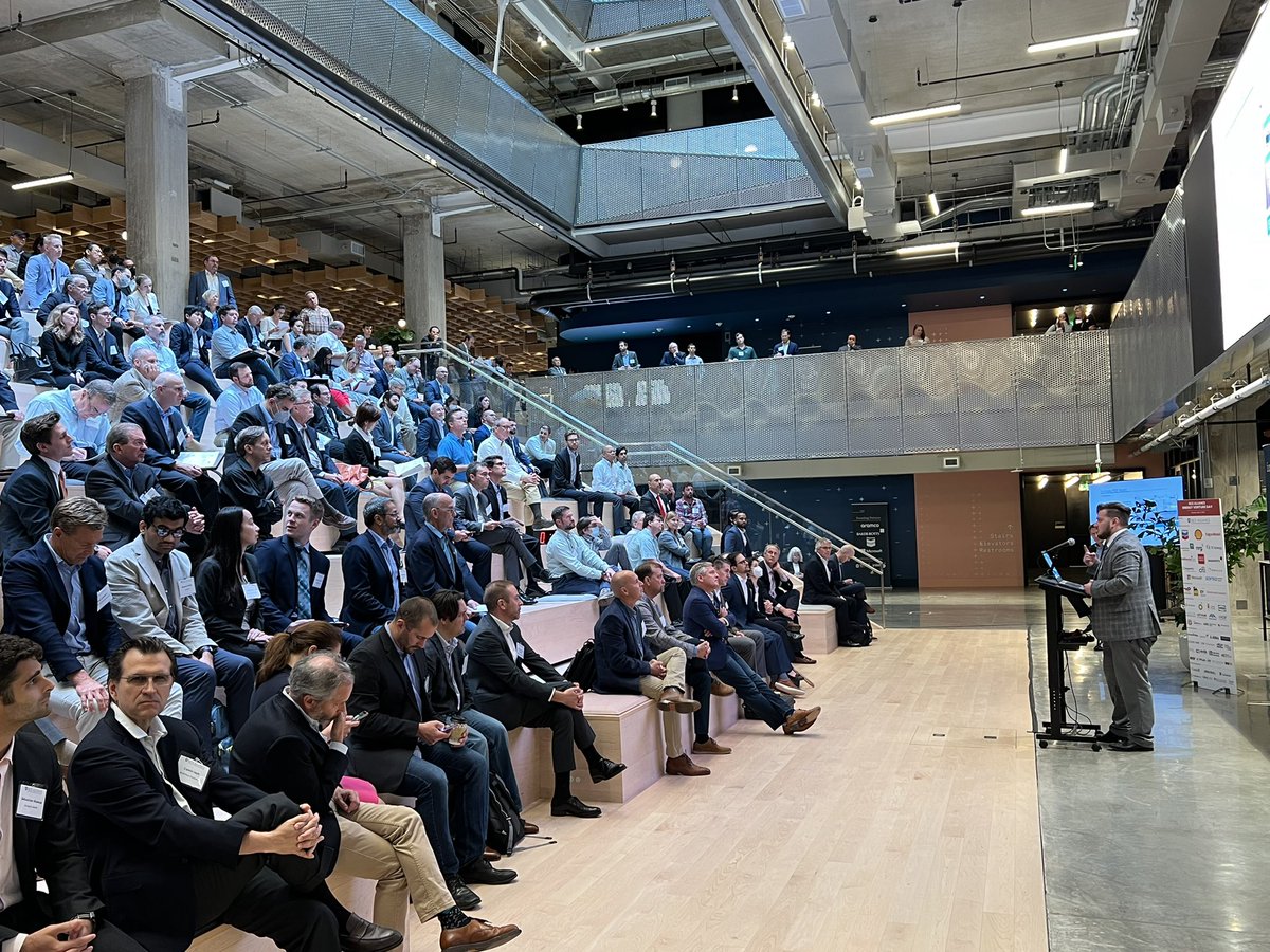 CardGioInc's tweet photo. CardGio was pleased to take part in the Rice Energy Venture Day @TheIonHouston pleasure to speak with and be amongst so many promising companies and individuals! #energy #ourenergy #texas #Canada #houston #theion #energyfuture https://t.co/wQH2ao3qzC