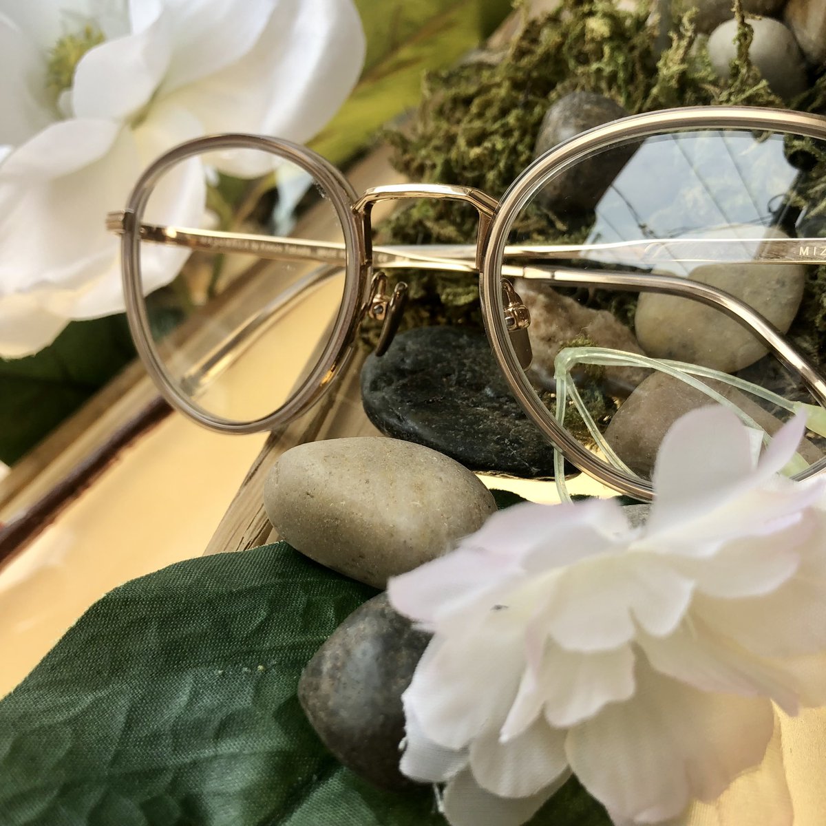 philaoptical's tweet photo. We’re also blooming in the shop, drop by for some inspiration #highparkcherryblossoms #eyeweardesign https://t.co/3ZMtLIC8Ud