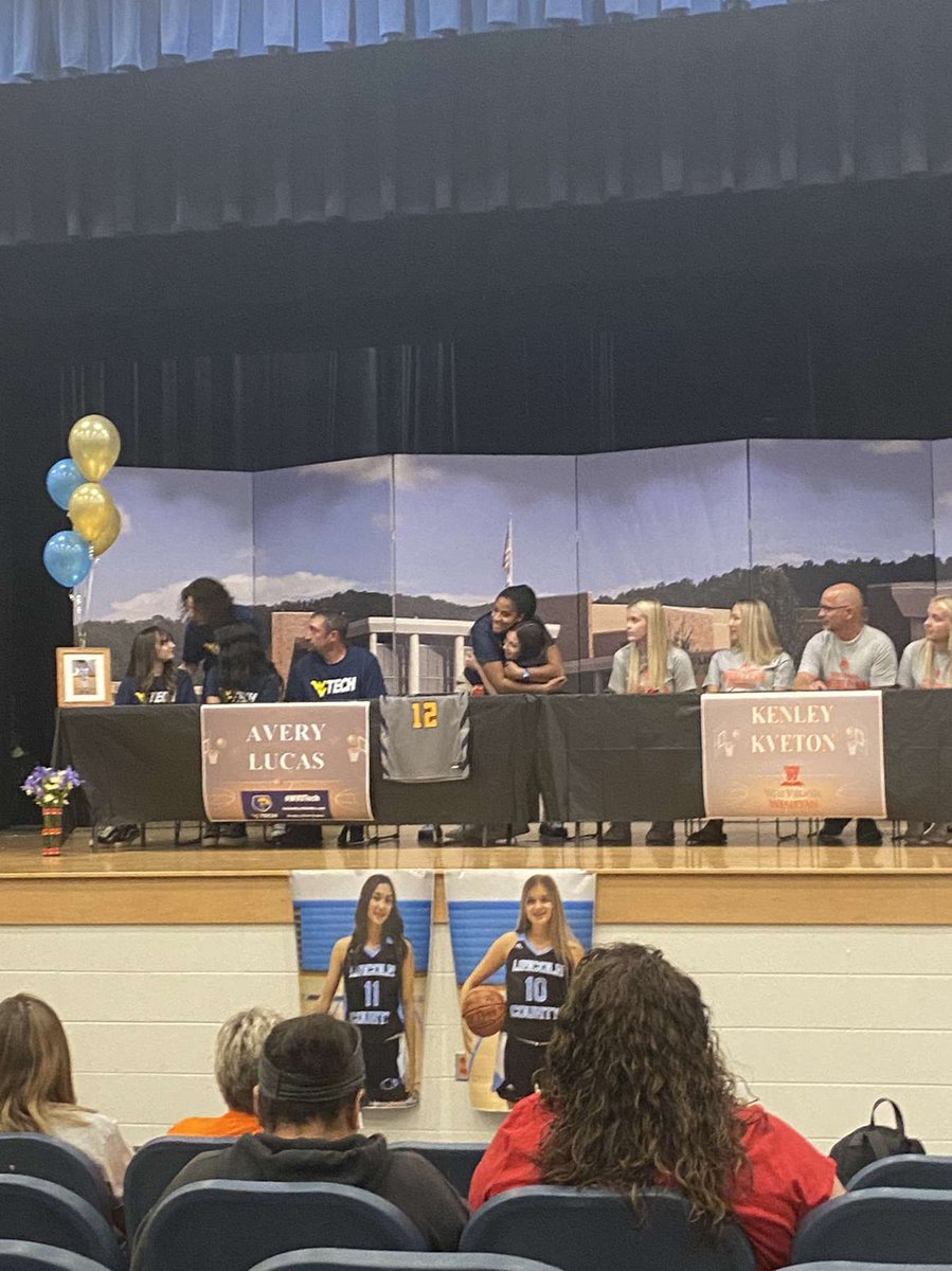 averylucas119's tweet photo. I’m officially a golden bear 💙💛 @WVUTech_WBB Thank you to everyone that came out!! @CoachAshB @Rogerhodge @WVMPACT2023G @CountyPanthers @kt_garretson8 https://t.co/YNSnQNRmSU