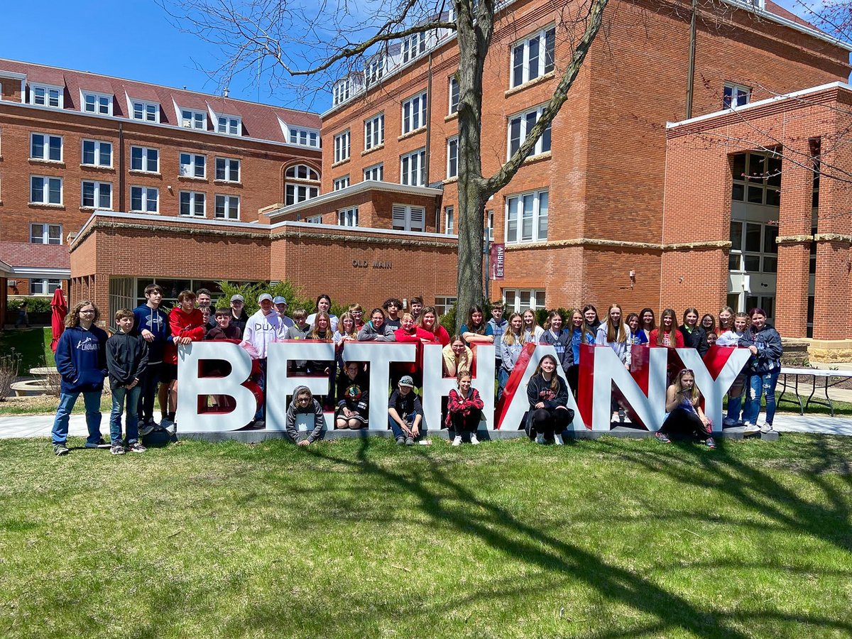 BethanyLutheran's tweet photo. We love visitors! Here are two group photos from our 7th and 8th grade visitors from Alden-Conger. Thanks for coming on such a beautiful day! Schedule your group or personal visit here: https://t.co/2oK2lTBIzN #BLCValues https://t.co/ybmsOVkaNQ