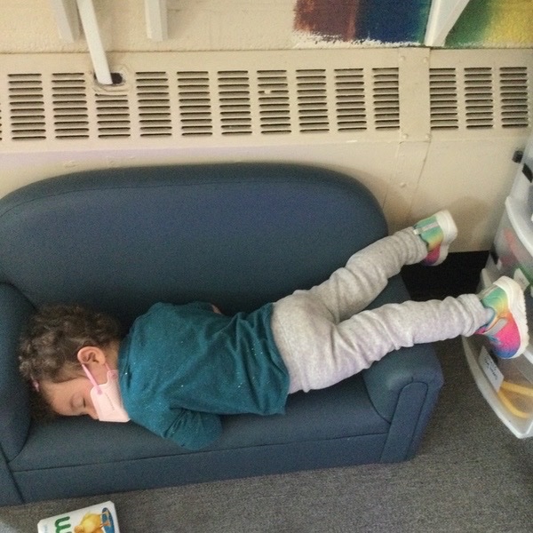 KerenLadin's tweet photo. Happy #Friday y’all- It’s been a week! #isitfriday #needweekend #weekendvibes #longweek #toddler #toddlerlife #naptime #FridayVibes #FridayFeeling #AcademicTwitter #AcademicChatter @AcademicsSay @AcademicMamas https://t.co/wdXsEP5T6k