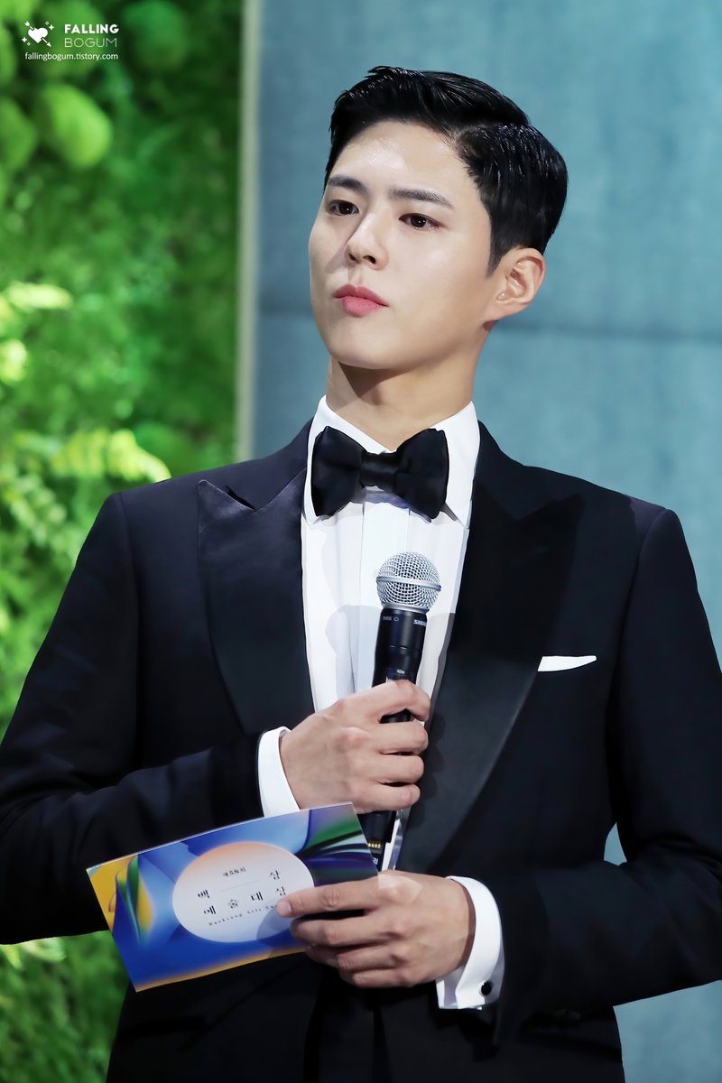 falling_bogum's tweet photo. 220506 백상예술대상 1부

@BOGUMMY 다시 봄을 함께 할 수 있어서 좋았습니다🌸 

https://t.co/M5QfKj5hCS
https://t.co/ZudIw43MLd
https://t.co/EE0hyJOJU1

#박보검 https://t.co/OGnwYKNpNu