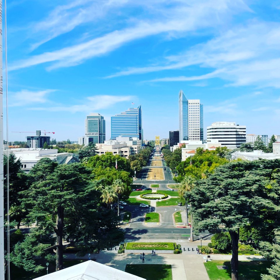 California State Capitol Building tweet media