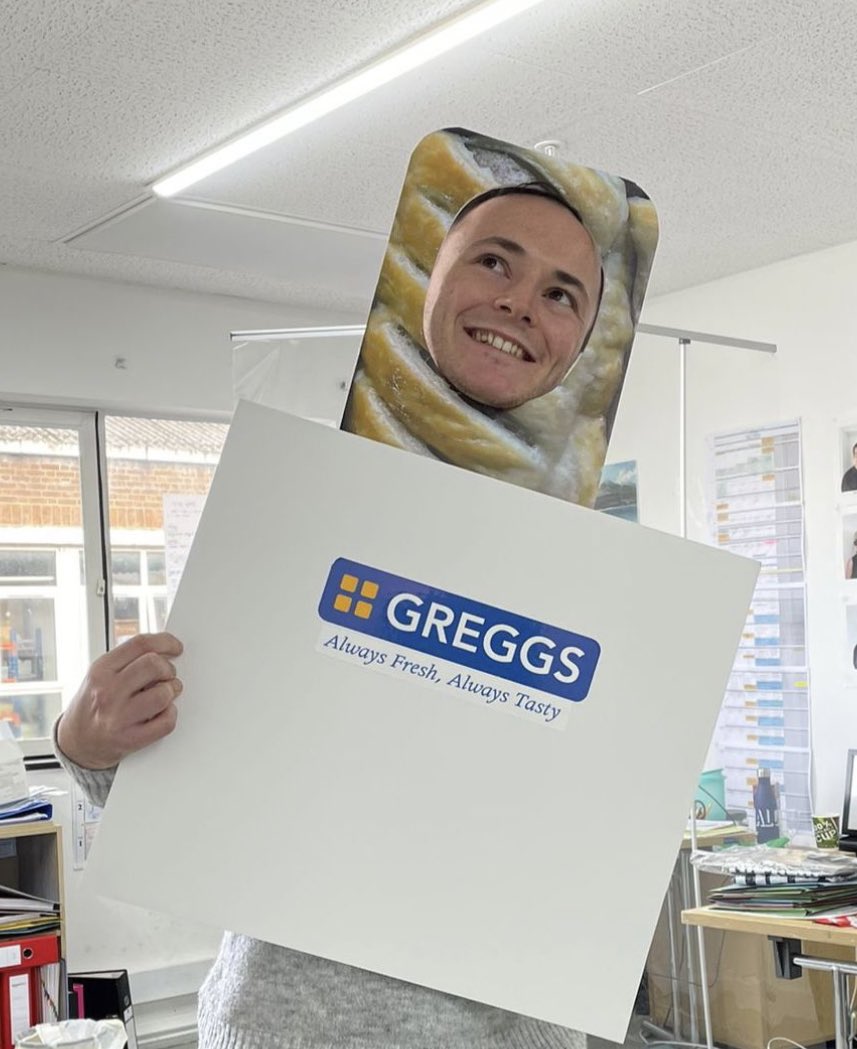 GregWilliamsUK's tweet photo. A perfect excuse to share my Halloween costume last year https://t.co/MKw1q25hov