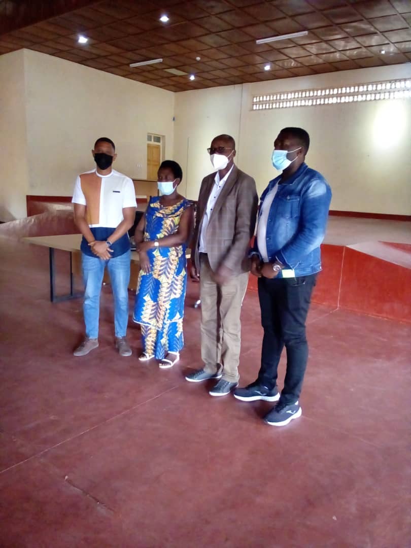WesternPsf's tweet photo. Kuri uyu wa Gatanu mu cyumba cy' inama cy'akarere ka Karongi habereye amatora ya PSF yo gusimbuza abayobozi bazamutse ku Ntara.
Abatowe:
Bwana Abimana Mathias (Chairperson wa PSF Karongi)
Bwana Simba Buranga Hugues yatorewe kuyobora Ihuriro ry' inganda.@PSF_Rwanda https://t.co/WePd2XJNcf