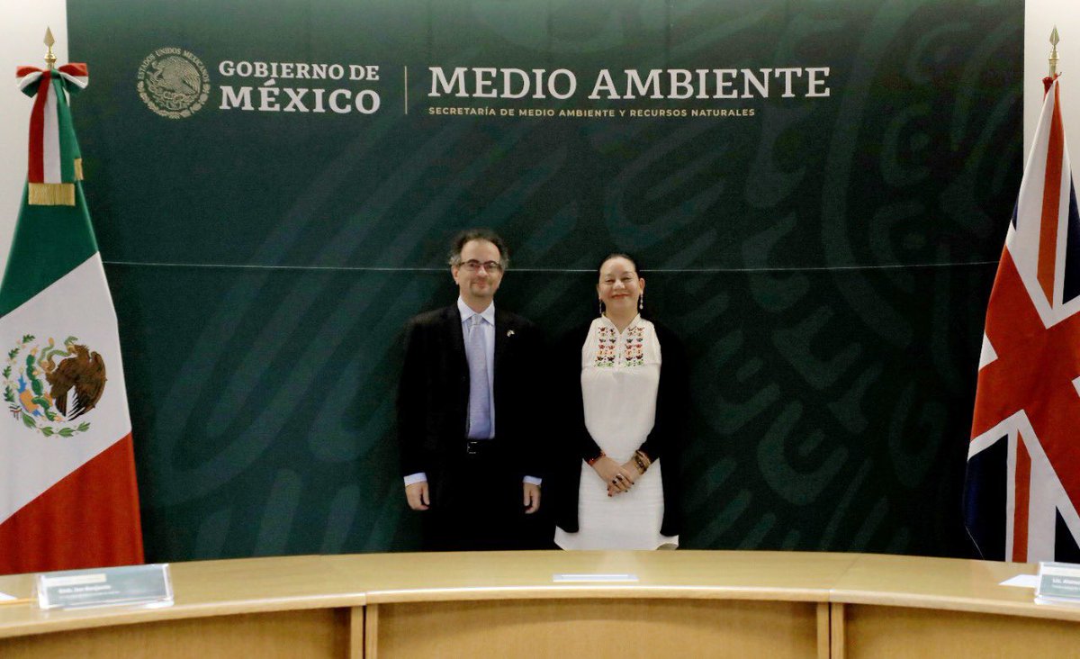 Mary_Luisa_AG's tweet photo. Fue un gusto dialogar con @JonBenjamin19, embajador de @UKinMex, sobre temas de interés binacional y prioridades de colaboración en temas ambientales.

El cuidado por la vida se trabaja en conjunto. https://t.co/YiBOWOUy3g