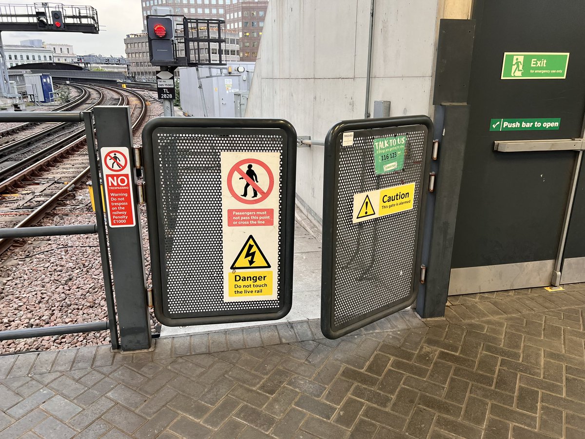 icydoge's tweet photo. "This gate is alarmed" https://t.co/rpKOIxXrIT