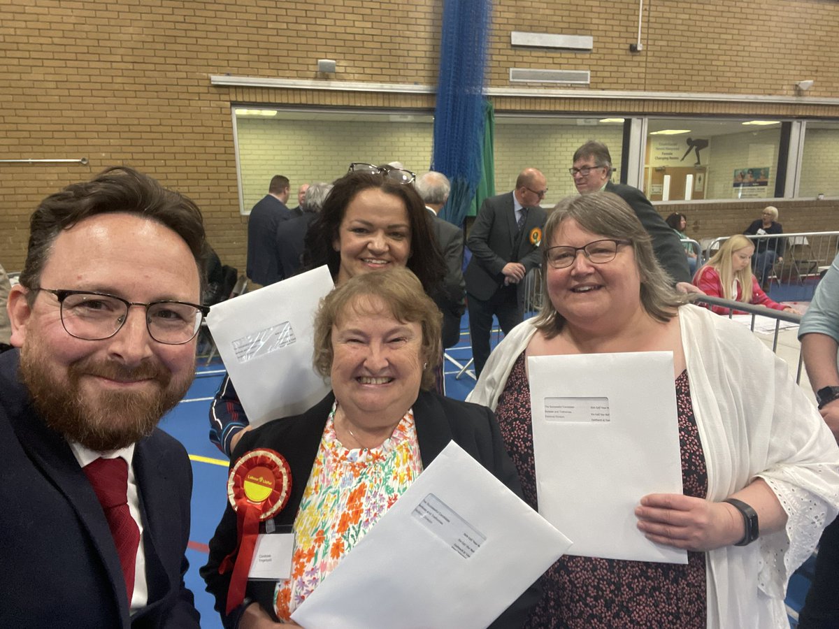 Some pics of the day. The disappointment at just losing out in St Cattwg Ward and the very sad loss in Ynysddu for our brilliant leader was balanced by big wins across Caerffili, not least a full slate for <a href="/morganjoneslab/">Morgan Jones Labour 💙</a> for the first time and seeing these legends elected 👇