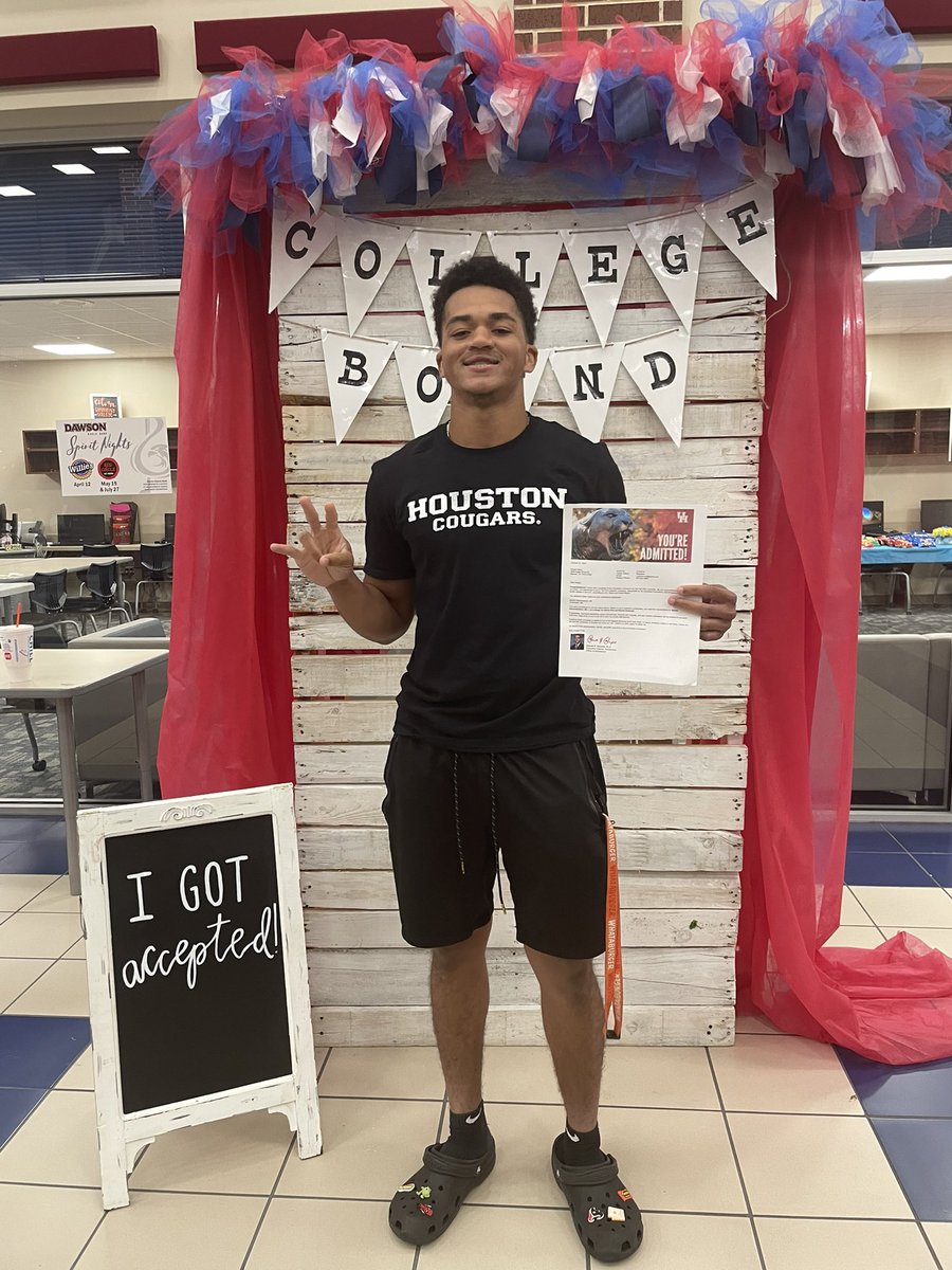 DHSCollegeBound's tweet photo. College Acceptance Day! https://t.co/c9D1Eh92Ry