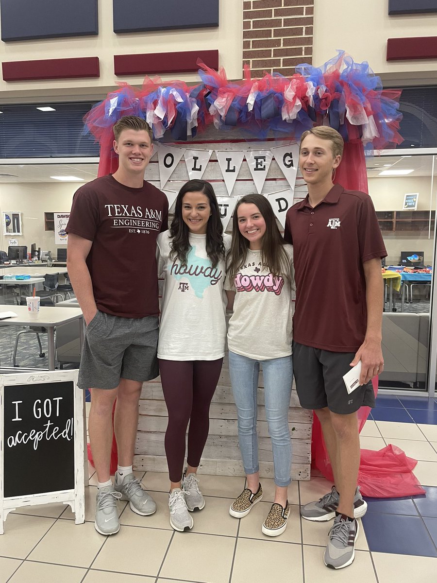 DHSCollegeBound's tweet photo. College Acceptance Day! https://t.co/WrZI8kdYVG