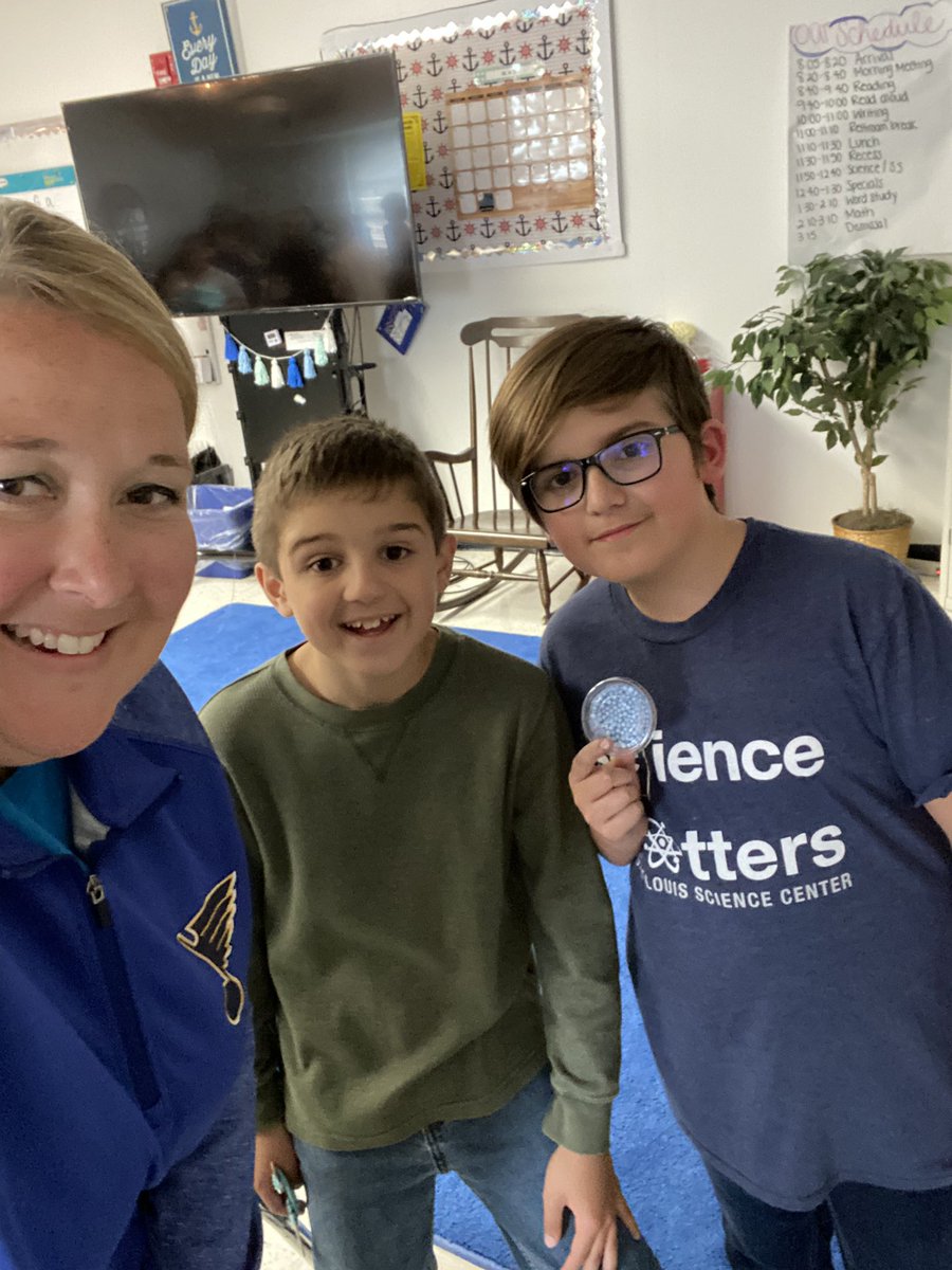 HeritageBears's tweet photo. Market day in 4th grade. It was awesome to see all the great creations! #hierocks https://t.co/LP4JpKzCBm