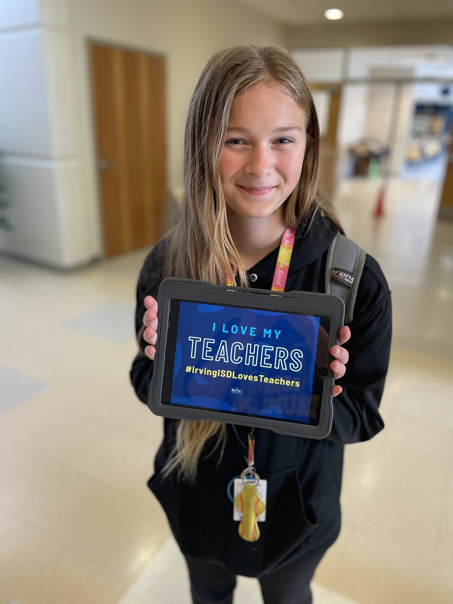 DZ_Library's tweet photo. “Ms. Salcedo, it’s been an amazing 3 years! I appreciate you and all you’ve taught me” -Annabelle #IrvingISDLovesTeachers https://t.co/FbdussuVTM