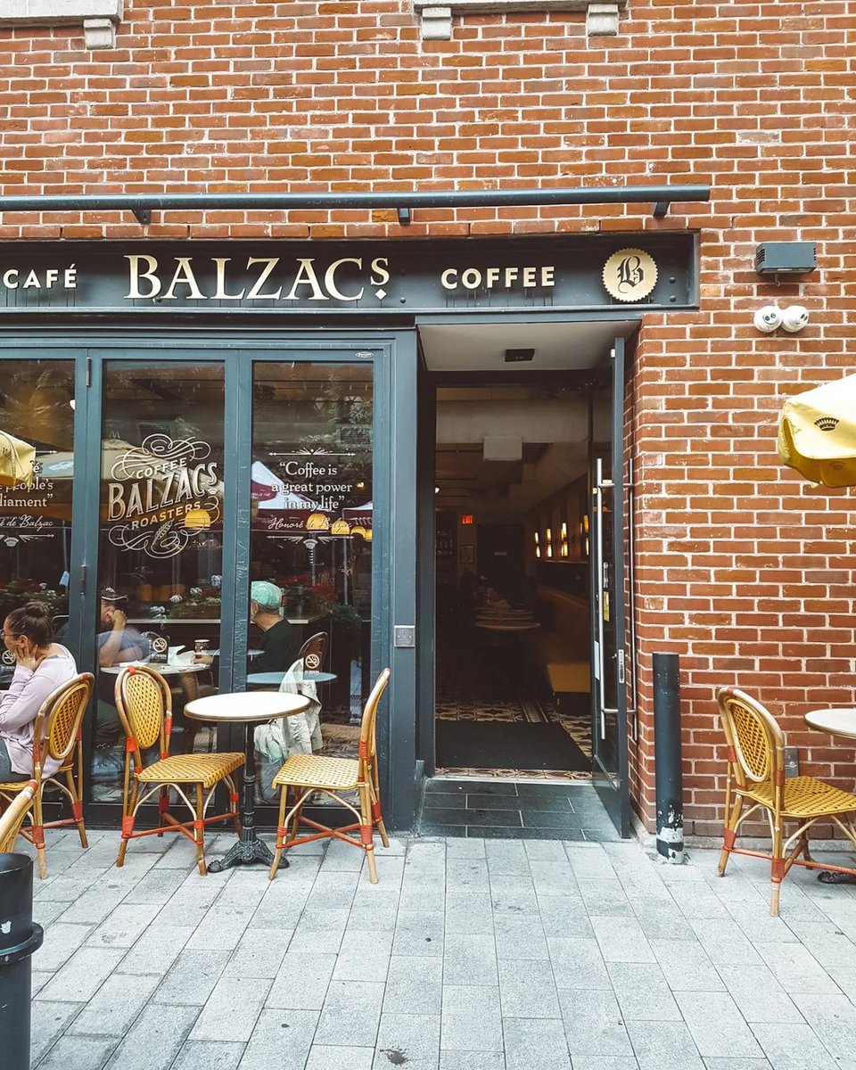 Nestled in a beautifully restored heritage building, our Toronto Market St. location is an easy favourite. Come by to enjoy our spacious patio across from St. Lawrence Market, or pick up some #coffeetogo as you stroll the bustling city streets. #coffeeshop