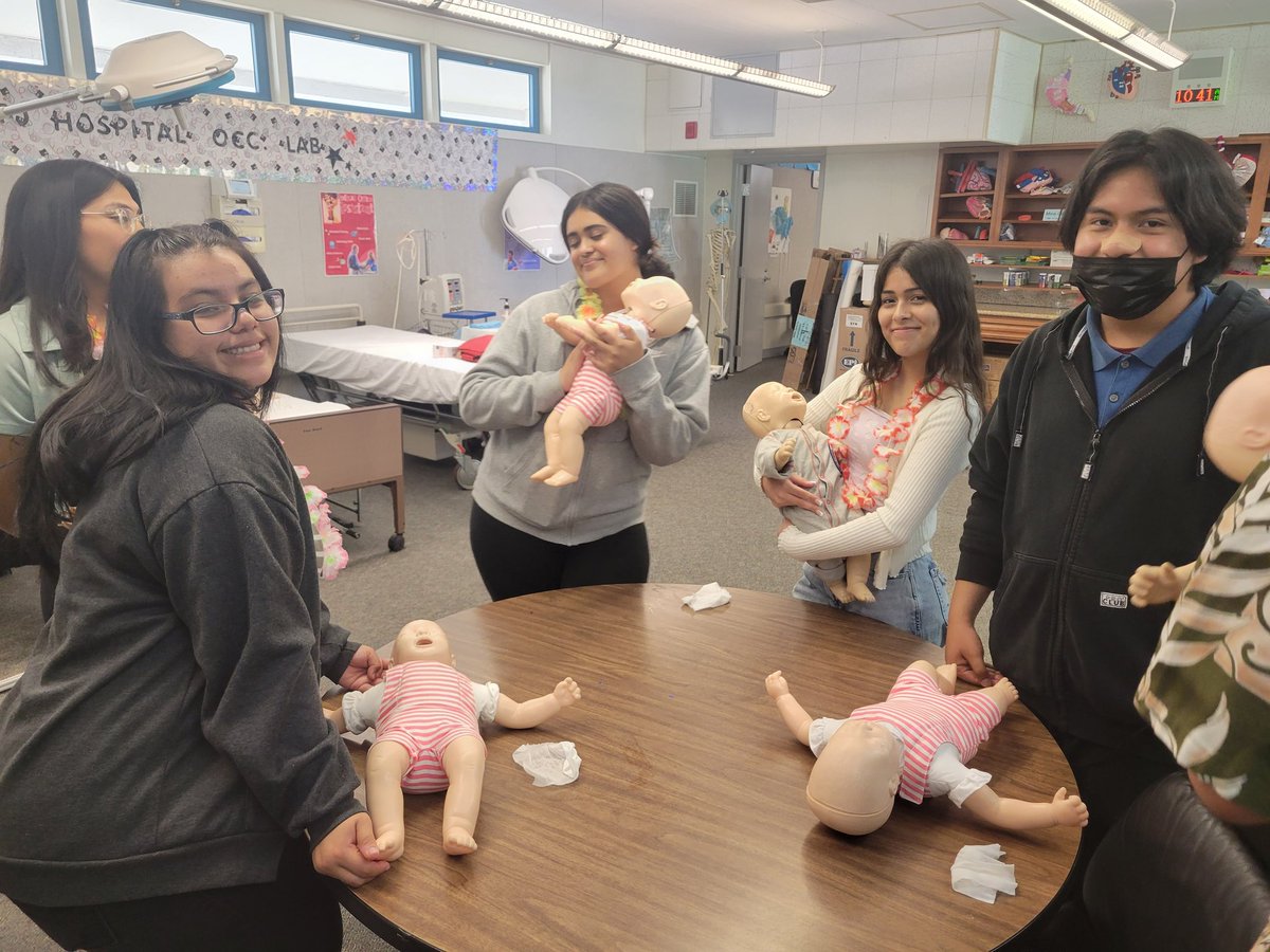 jghsace1's tweet photo. Busy day ACE seniors are getting CPR &amp; First Aid certified! Thank you to Ms. Garcia for creating a fun and educational class. 

 @GlennEaglesSoar @NLMUSDPathways @nlmusd https://t.co/1YxEr7ZoEA
