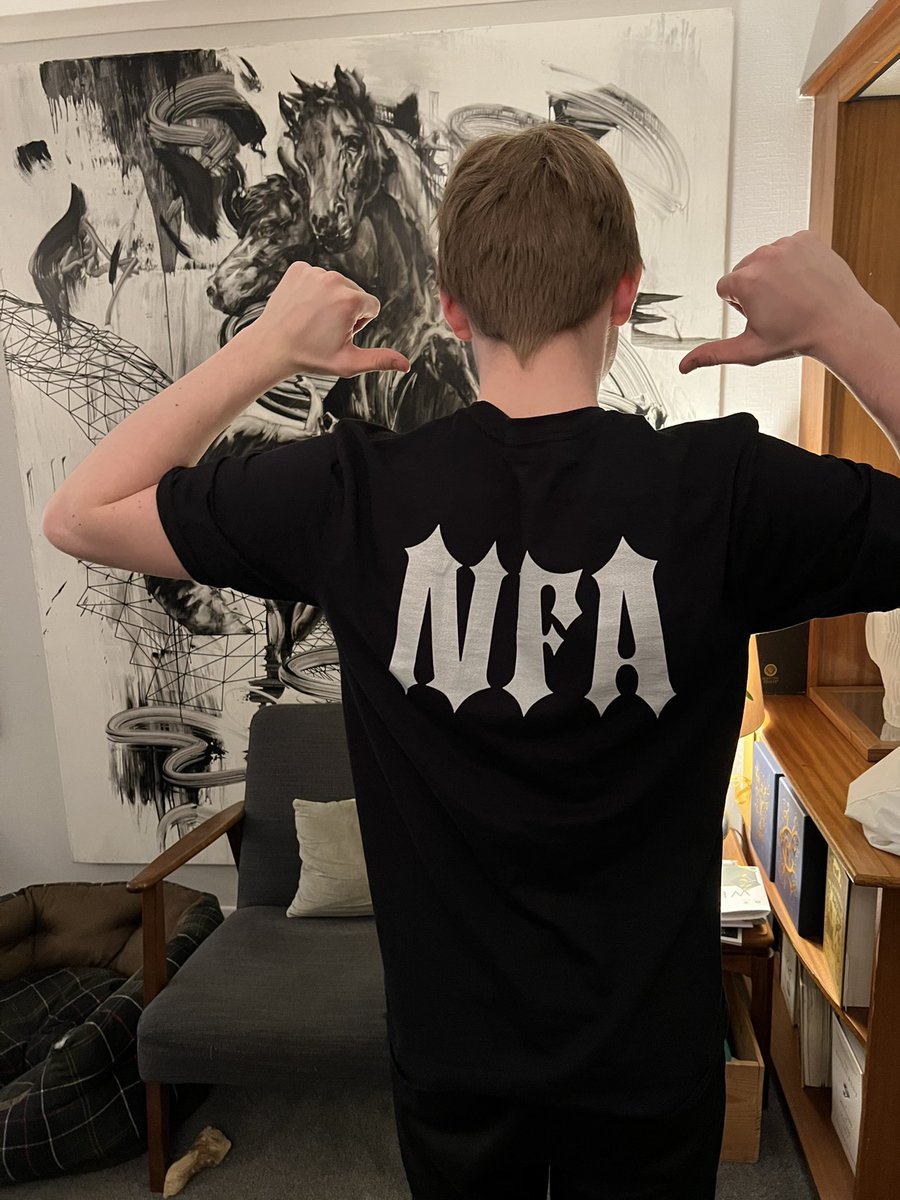 DayTrader888's tweet photo. 👀👀👀👀👀👀👀👀👀👀👀👀👀What’s this IRL merch ? #CROOKZNATION #crookznft https://t.co/ZZFNQvt1ca