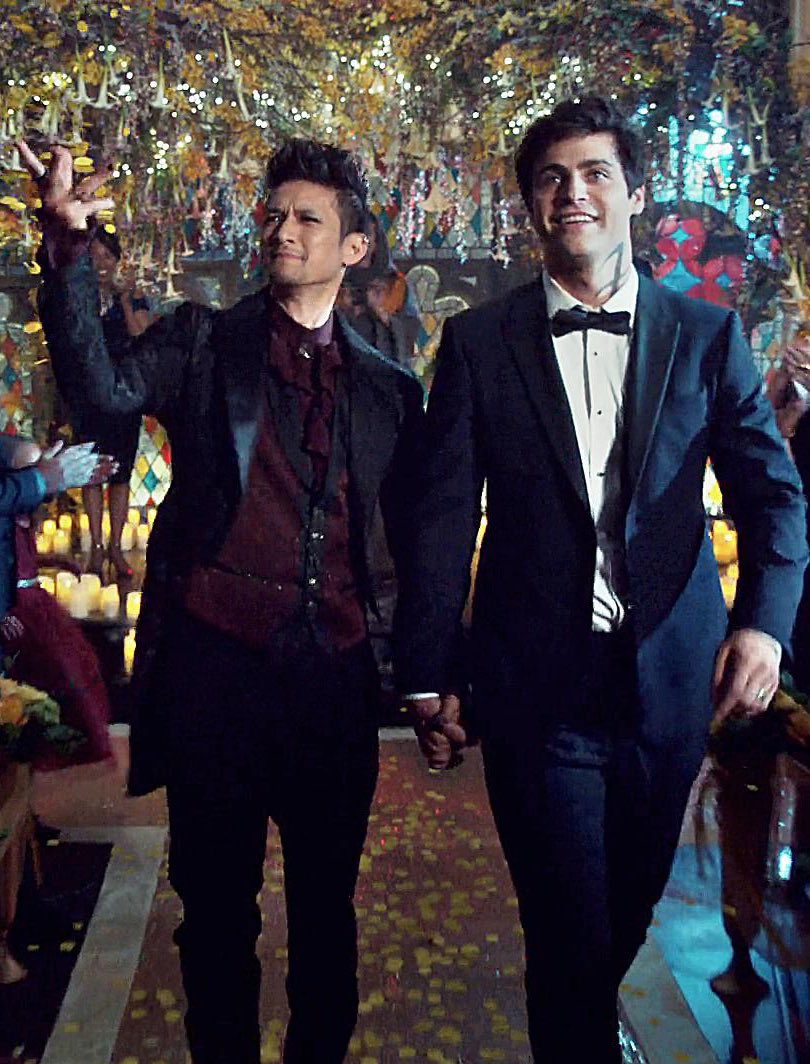 ShadowMalecfan's tweet photo. HAPPY ANNIVERSARY ❤️😍💜💕
#malec #malecforever #malecforlife #malecanniversary #Shadowhunters https://t.co/c6J5cPJ9pn