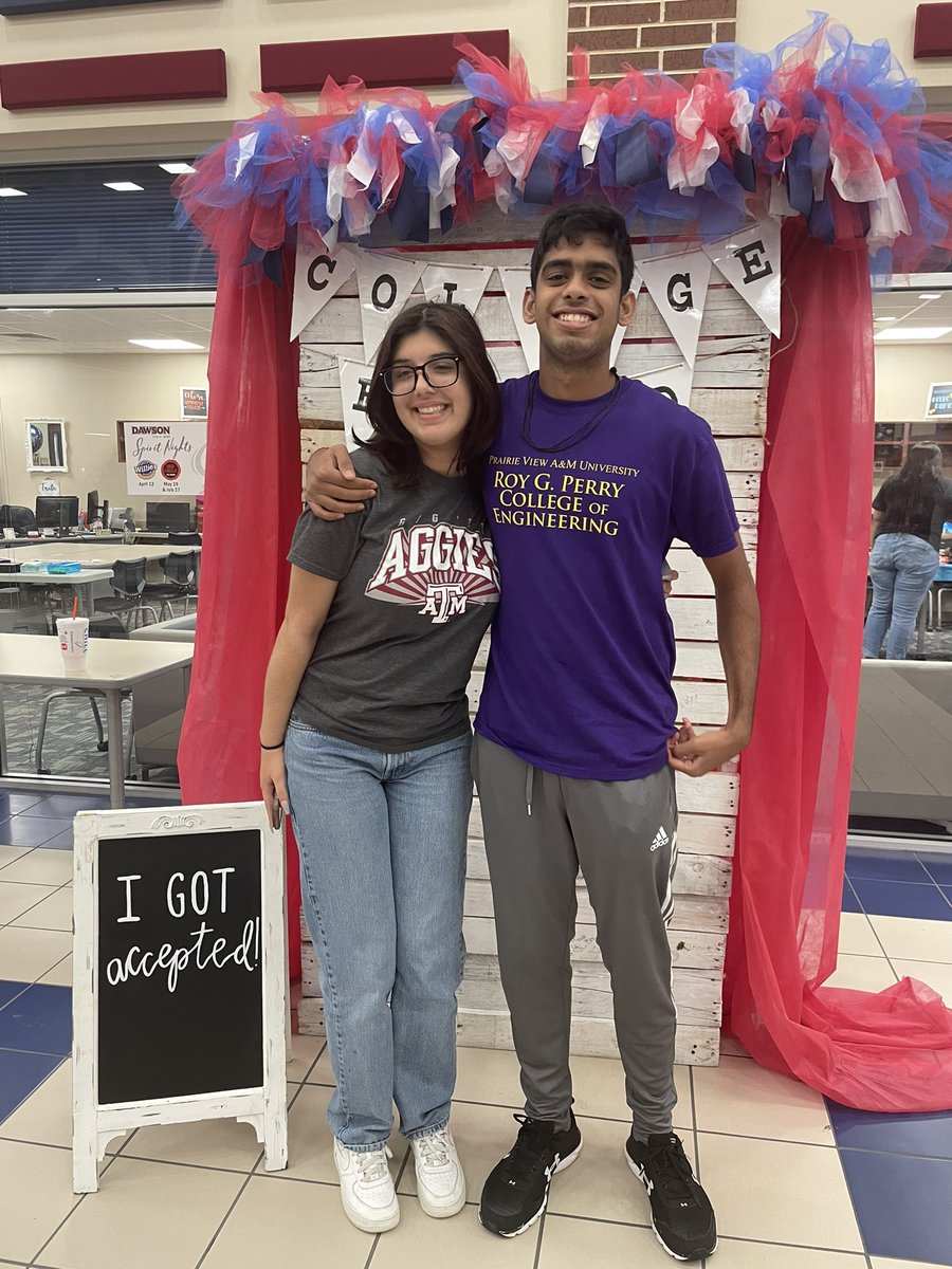 DHSCollegeBound's tweet photo. College Acceptance Day! https://t.co/ZI9t49jhbO