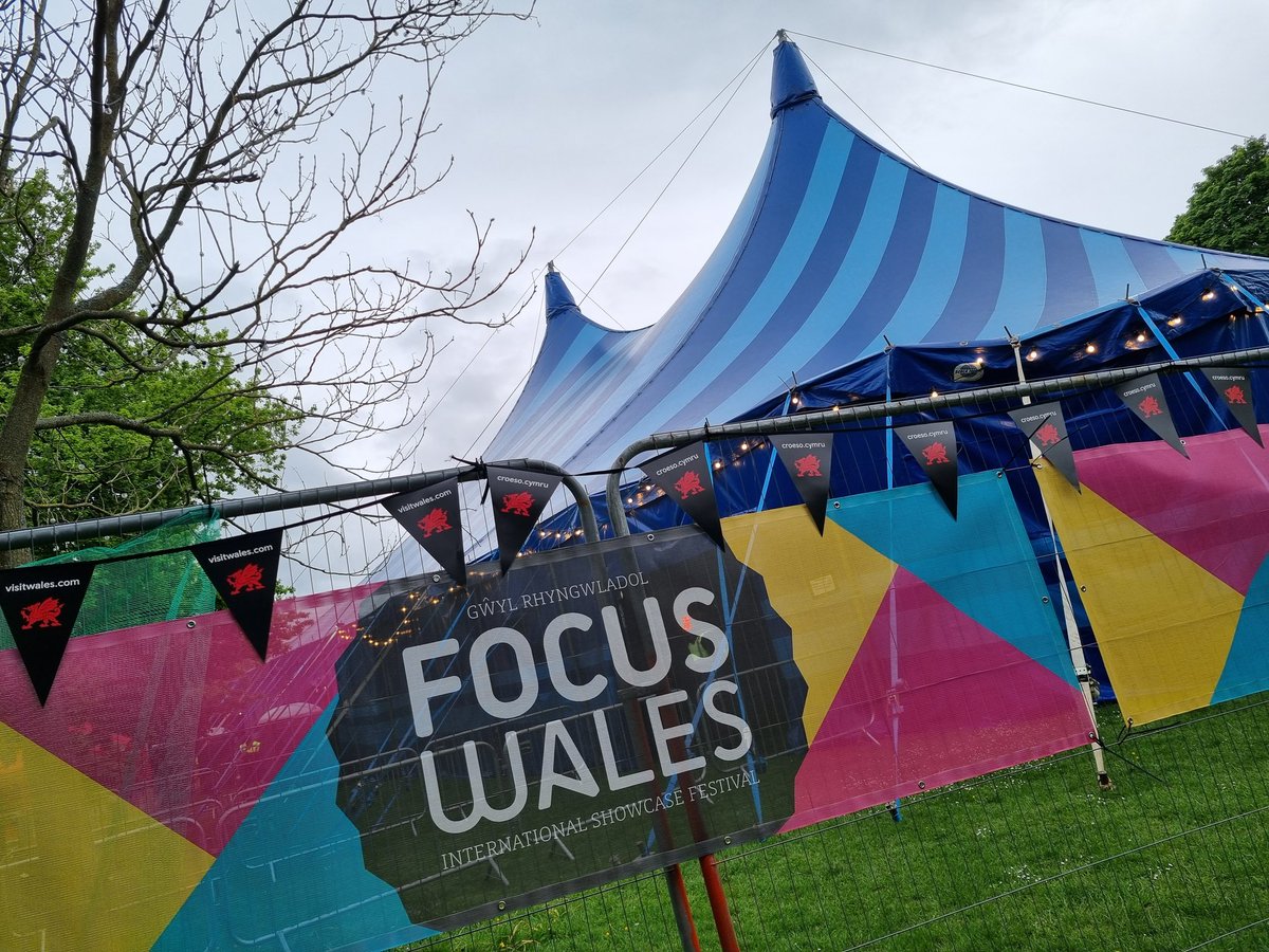 DesignworldLtd's tweet photo. Visiting clients in #wrecsam #wrexham today gives us the chance to enjoy #FOCUSwales2022 as well. Happy designers! https://t.co/nVQ2X6mKfE