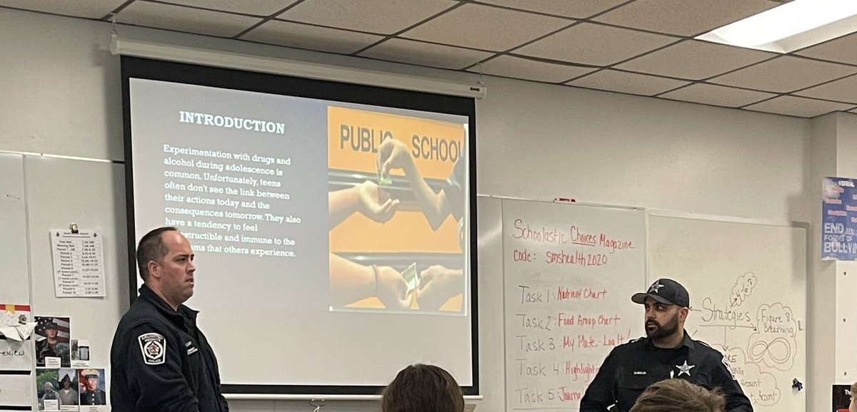 Thank you Officers Malik and O’Leary. The 7th graders really appreciated your talk today. <a href="/ArlHtsPOLICE/">A.H.P.D.</a>