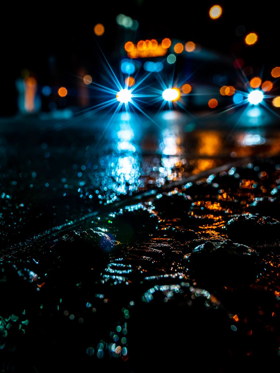 VISION_3O3's tweet image. Wet Asphalt @AdamCarity No macro.... ahha #streetbokeh #bokeh #DENVERPHOTOGRAPHER #DENVERPHOTOGRAPHER #sigma35mmart