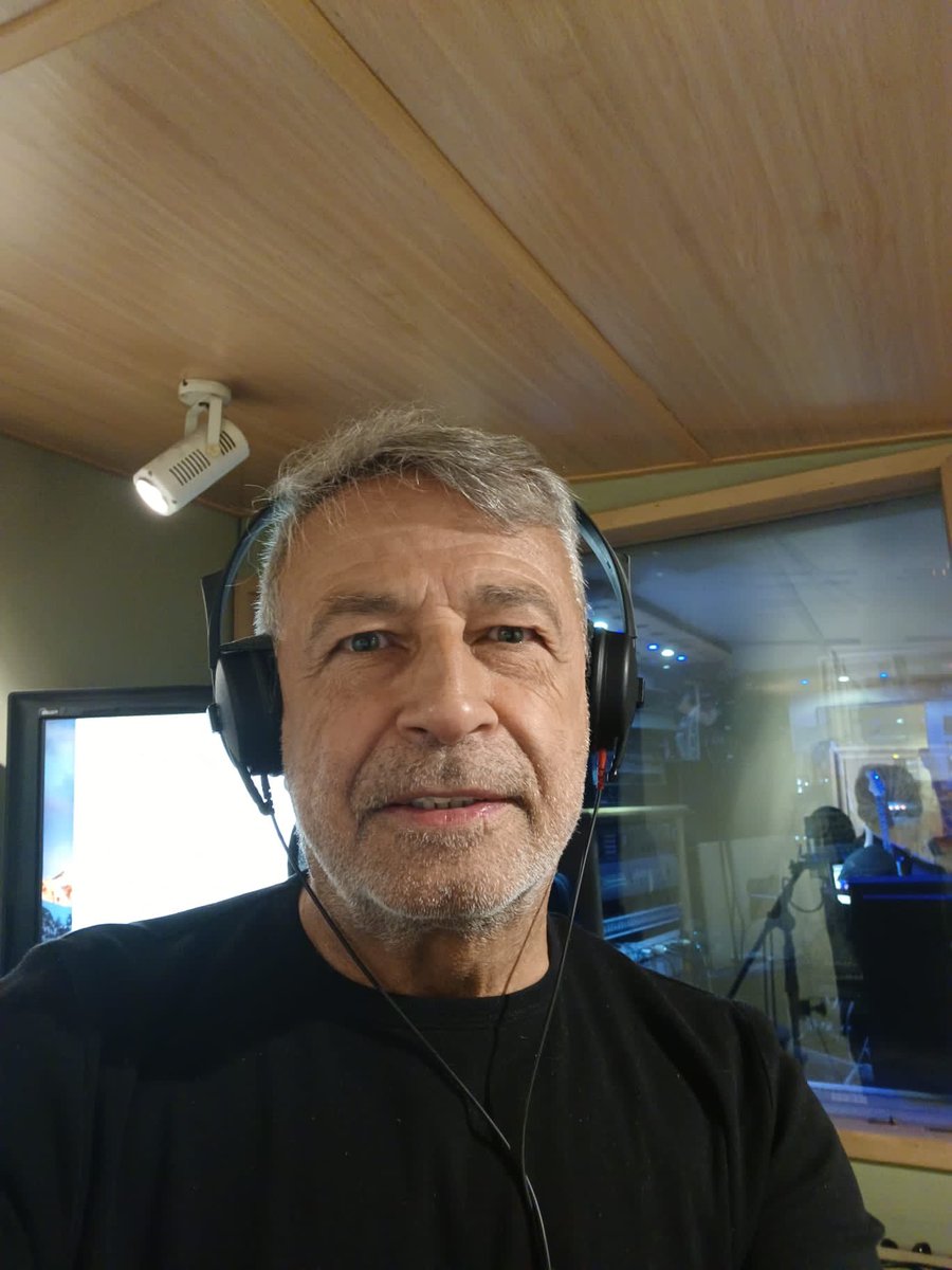 ramdelband's tweet photo. En el estudio 🎤
#Ramdel #SiempreEnElRing
.
.
.
#alternativos #rock #rocknacional #rockandroll #rocknroll #poprock #indie https://t.co/BfvetL5jHN