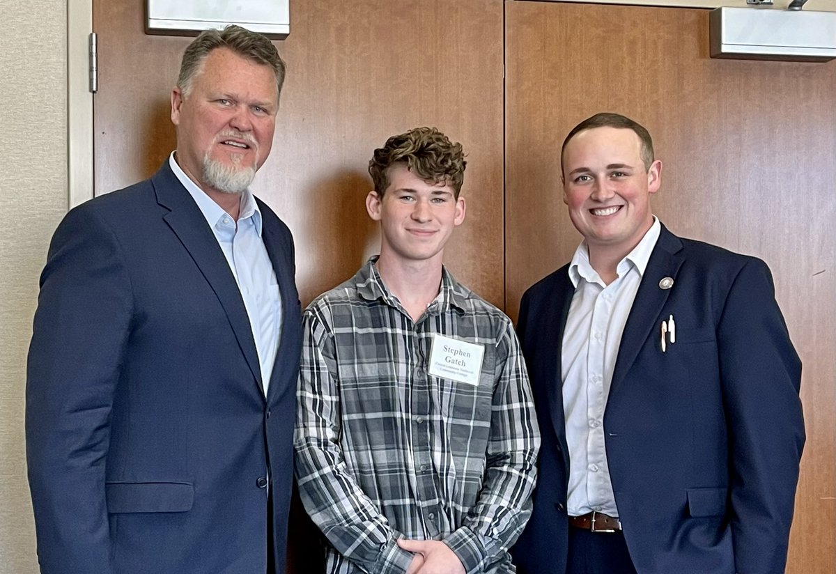 goCLTCC's tweet photo. Today outgoing Practical Nursing Student, @golctcs Student Board Member, and SGA President @josh_couvillion passed the torch to new CLTCC SGA President Stephen Gatch at the LA Council of Student Body Presidents. Here they are pictured with @LCTCSpresident! #PassingTheTorch #COSBP https://t.co/SUdMcPFY8Y