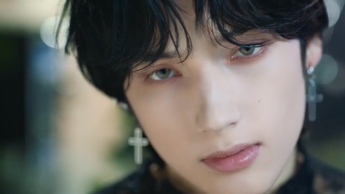 space8_ninja's tweet photo. こちらもまさしく花様年華であります🥰
#TOMORROW_X_TOGETHER #TXT
@TXT_bighit @TXT_members
#Thursdays_Child
#minisode2 #MESS_TXT #END_TXT #HATE_TXT #TXT_IS_COMING
#GOOD_BOY_GONE_BAD
#TXT_GBGB_MV_TEASER https://t.co/gsggCPSJ0X