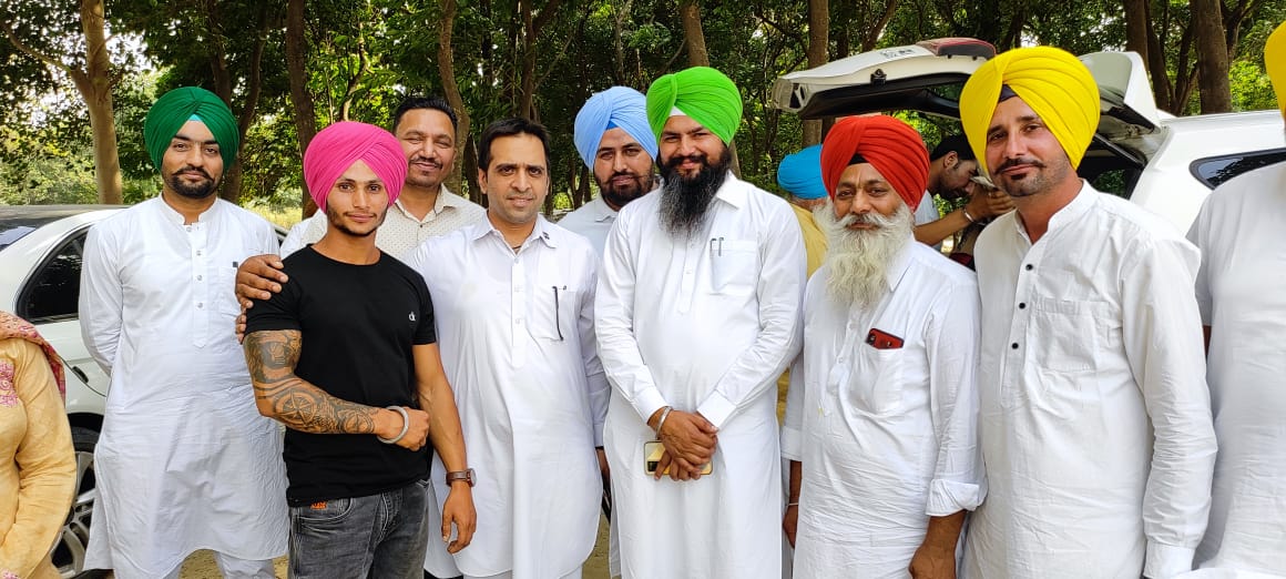 deepakPILOTfans's tweet photo. Met with @ManjinderAAP .. 

@VarunRajSingh26 @BhagwantMann @ArvindKejriwal @AAPPunjab @AamAadmiParty @raghav_chadha #India #Punjab @HarpalCheemaMLA @JarnailSinghAAP @DrDeepakPILOT #DeepakPILOT https://t.co/vupqoIdo5f