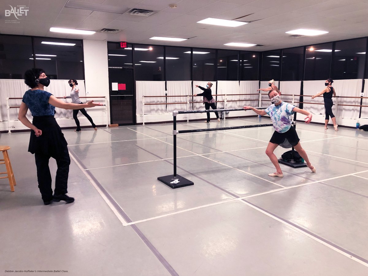 kcballet's tweet photo. Happy #NationalFitnessDay! Get moving with our Studio classes at our Bolender Center and Johnson County locations. πͺ More pilates, yoga happening today and for summer more classes are being added! May and June schedules: https://t.co/FO2hEVvvSP #kcbschool #kcballet #movemore https://t.co/Z6m2Jf3TJA