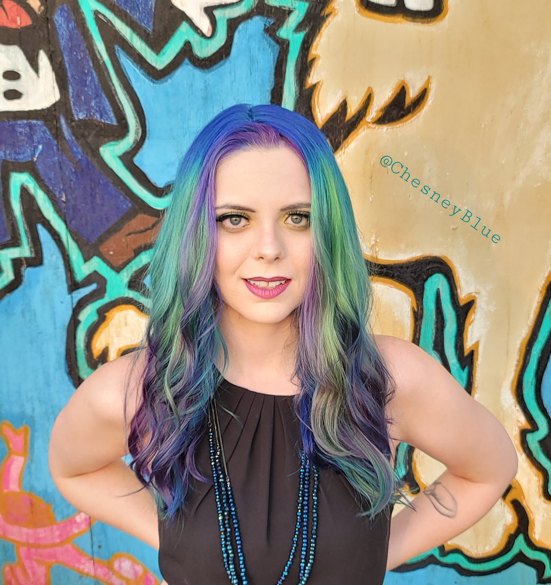 A reminder - because apparently it is still necessary - that litigators can and do look like this.